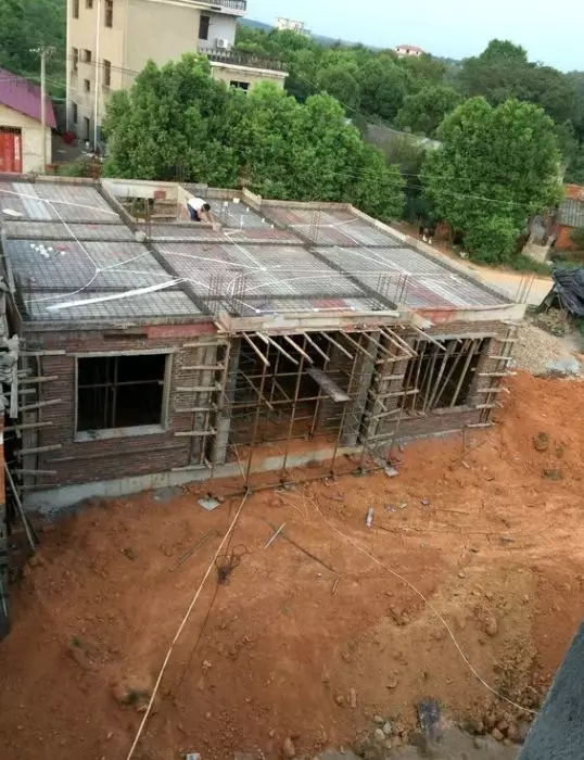 【自建房案例】網(wǎng)友30萬蓋三層自建房，建成效果讓鄰居紛紛仿建！